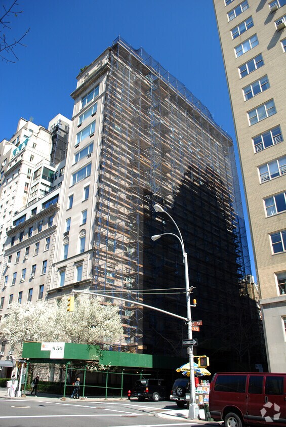 Vista desde el sudoeste - 950 5th Ave