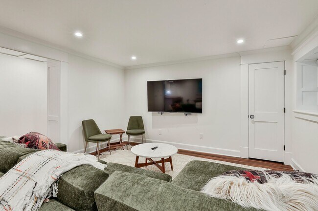 Foto del edificio - 410 Thornton Ln