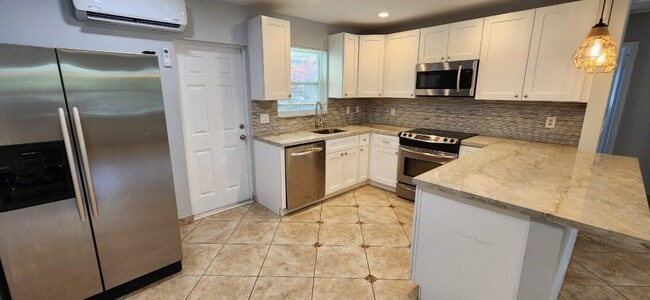 Building Photo - 1752 Seder Ln