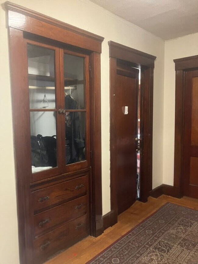 Foto del edificio - College Rental
