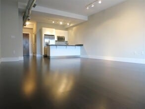 Building Photo - 154 W 2nd St