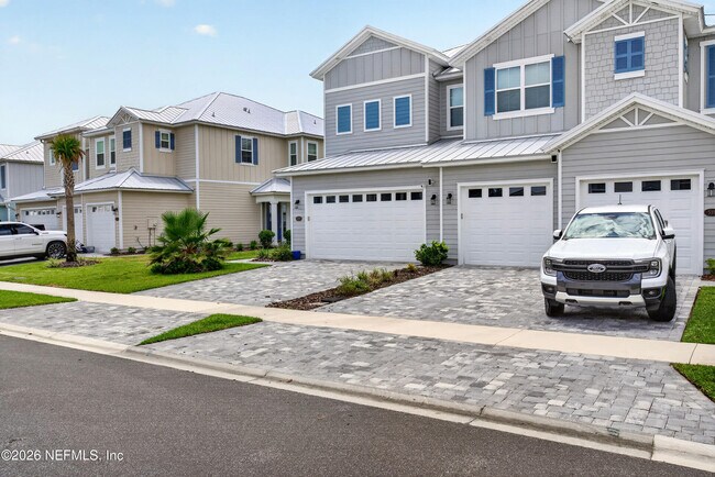 Foto del edificio - 527 Marquesa Cir