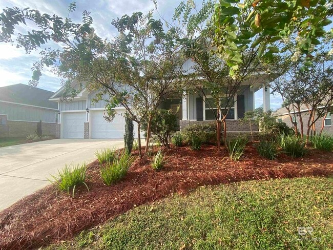 Building Photo - 9102 Diamante Blvd