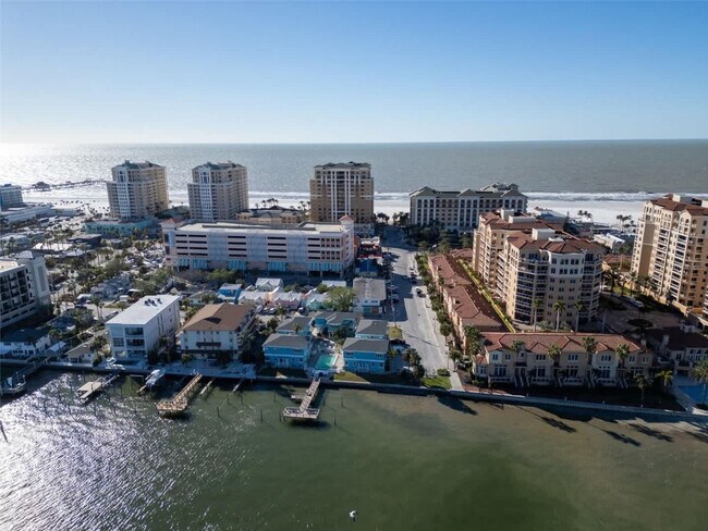 Building Photo - 483 E Shore Dr