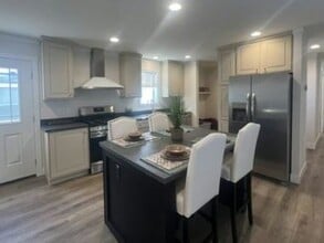 Building Photo - 493 Cimarron