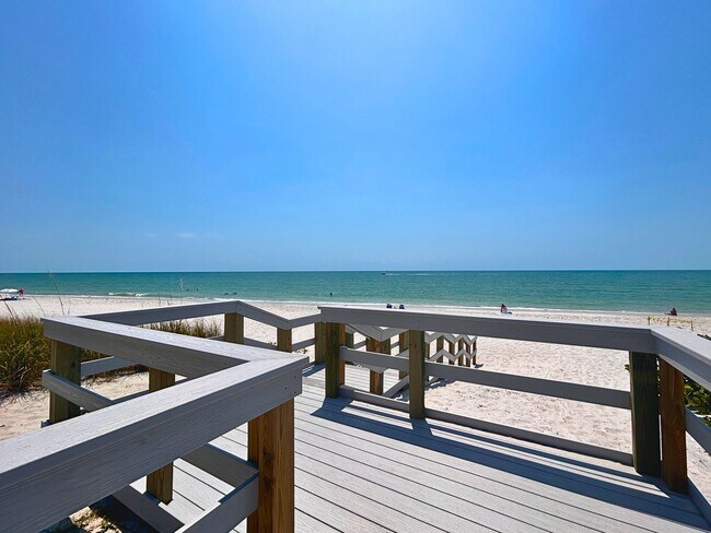 Building Photo - 4751 Gulf Shore Blvd N