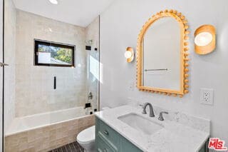 Building Photo - 8587 Rugby Dr