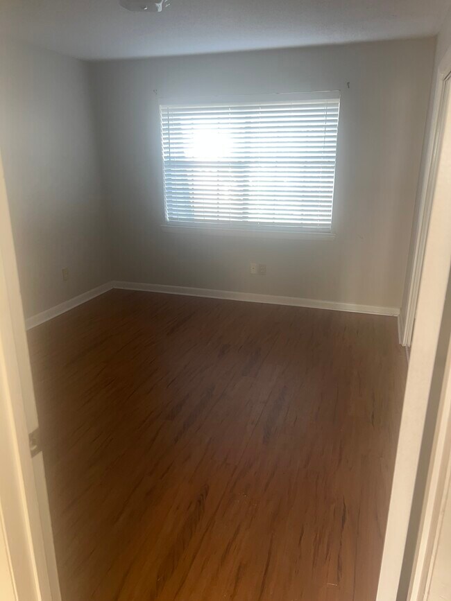 Dormitorio - 2813 31st Ave N