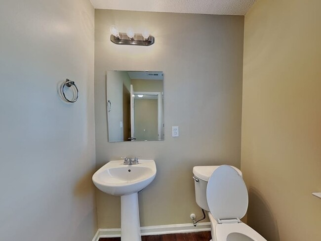 Foto del edificio - 6114 Mansura Dr