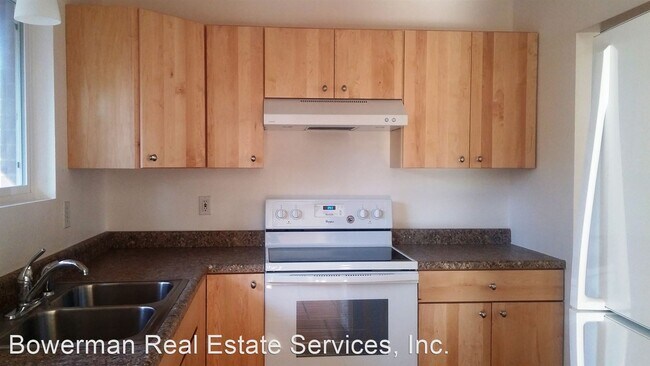 Building Photo - 4 br, 2 bath House - 1125 Claremont Drive