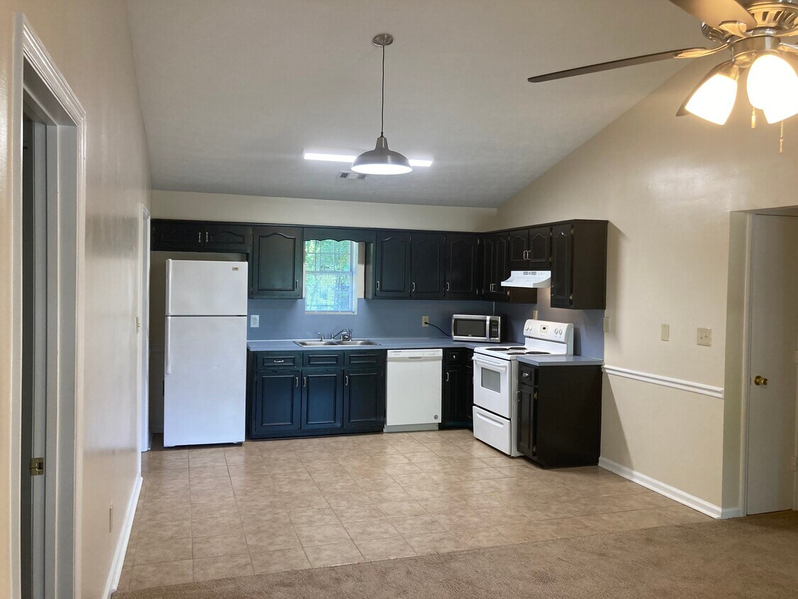 2930 Lee Rd 430, Smiths Station, AL 36877 Townhouse for Rent in Smiths Station, AL