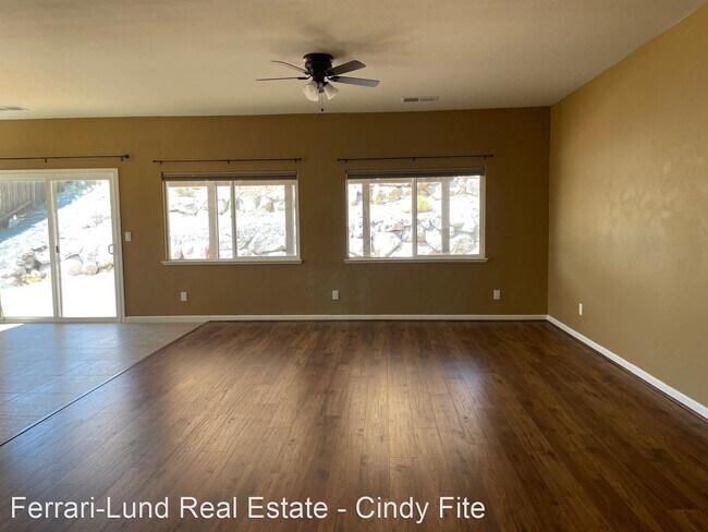 Building Photo - 4 br, 3 bath House - 17965 Cedar Mountain