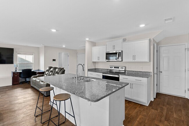 Foto del edificio - 2097 Elmridge Rd