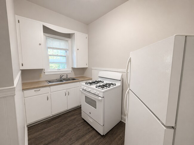 Foto del edificio - 1 bed/1 bath in Heritage Hill ( first floor)