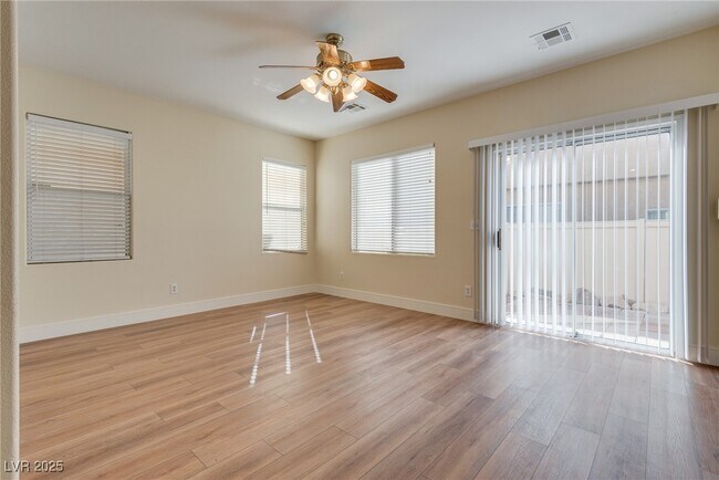 Foto del edificio - 8079 Duneville St