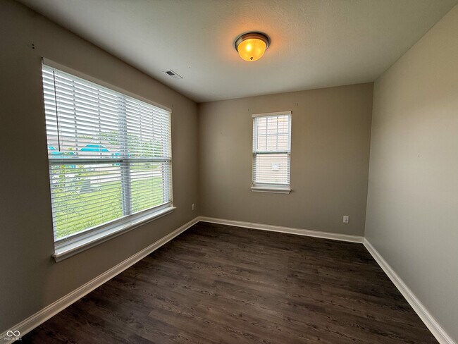 Building Photo - 8836 Kipling Dr
