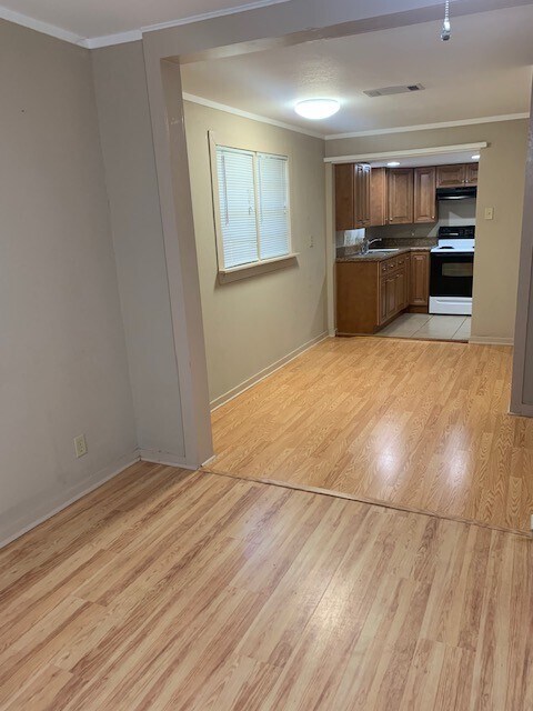 Foto del edificio - CUTE 2 BDRM COTTAGE CLOSE TO WATER ACCESS