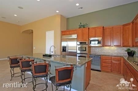 Building Photo - 57576 Santa Rosa Trl