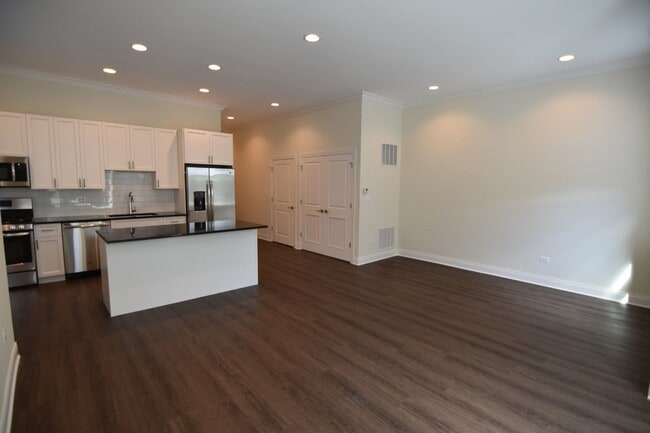 Building Photo - 3538 N Fremont St