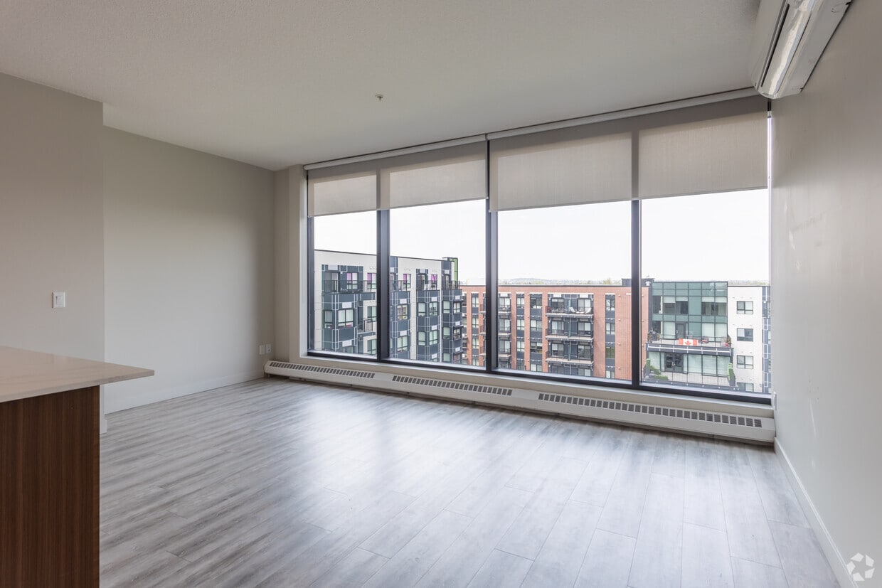 Primary Photo - Le Louvre Residences