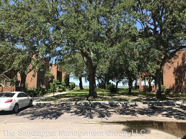 Foto del edificio - 2 br, 1 bath House - 189B Third Avenue