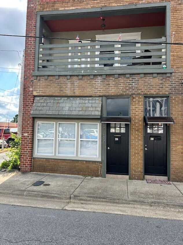 Primary Photo - Short Term Leasing Available! 1BR/1.5BA Do...