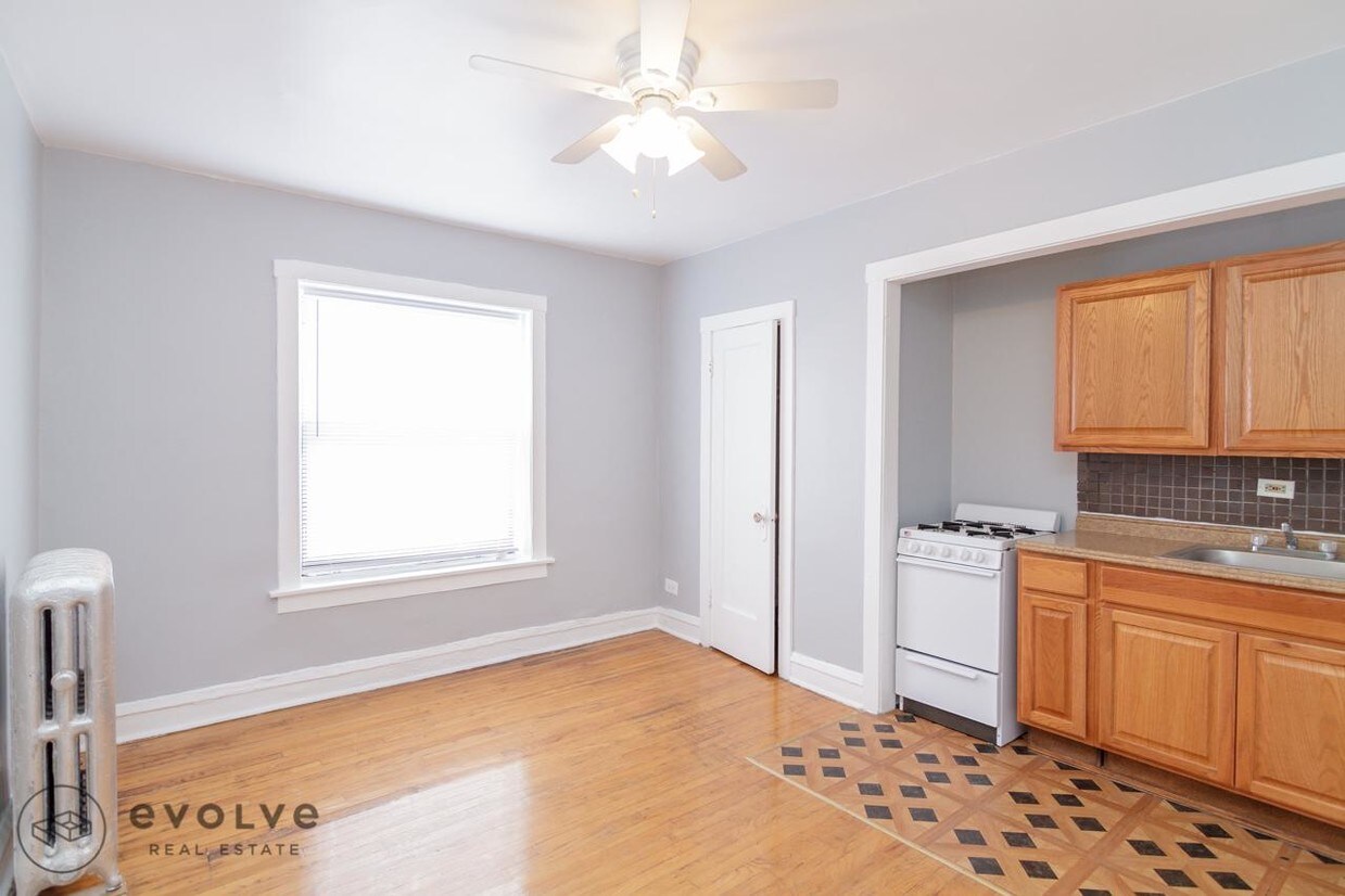 Primary Photo - 4600 N Beacon St