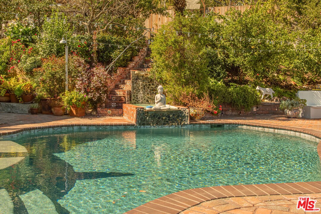 Foto principal - 16582 Calneva Dr