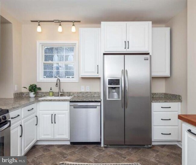 Foto del edificio - 1810 Mt Salem Ln