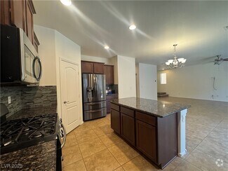 Building Photo - 9241 Forest Meadows Ave