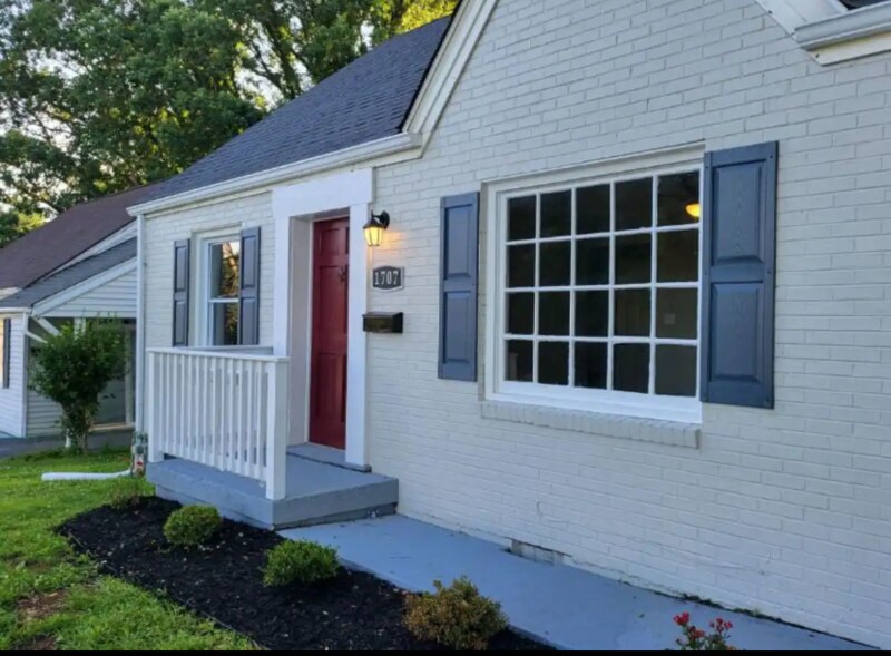 Foto principal - 1707 Colgate St NE