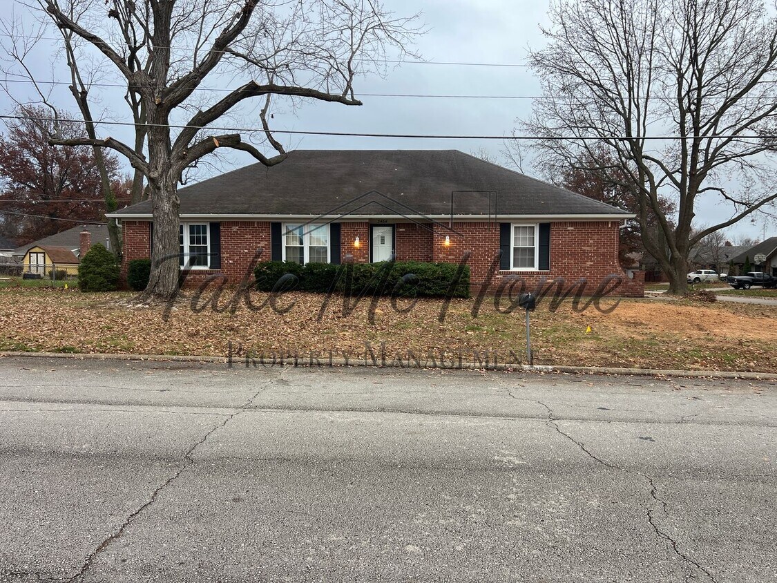 Primary Photo - 3 Bedroom Basement Home in Kickapoo District!