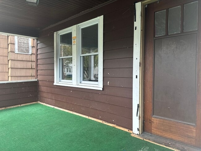 Foto del edificio - 229-231 Selye Ter