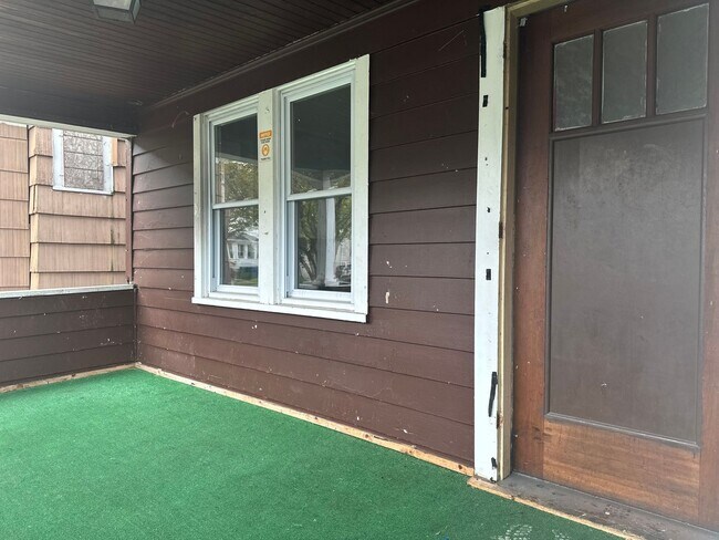 Building Photo - 229-231 Selye Ter