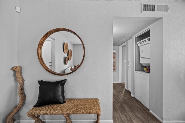 Sierra Walk Apartments - Sierra Walk