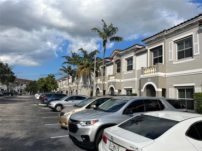 Foto del edificio - 4929 SW 140th Terrace