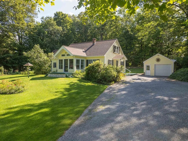 Building Photo - 200 Applewood Ln