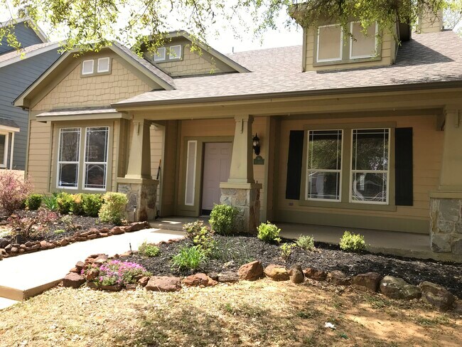 Building Photo - 10380 Cedar Lake Dr