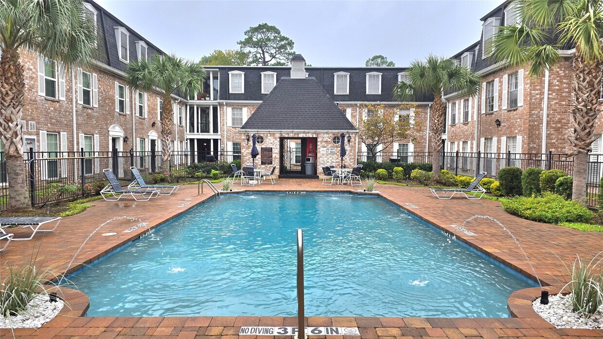 Foto principal - 357 N Post Oak Ln