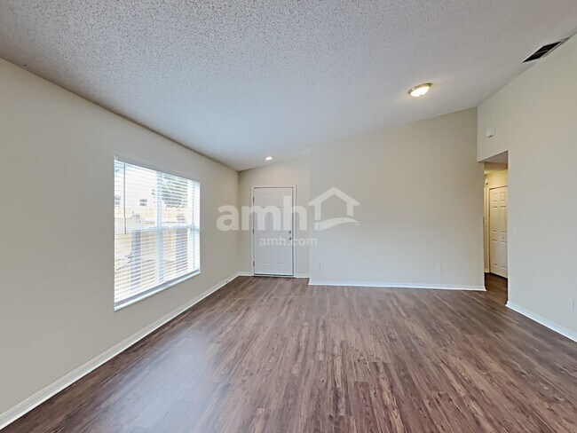 Building Photo - 4243 Pacifica Drive