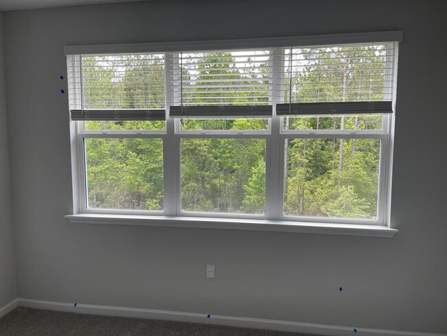 Building Photo - 261 Charlie Way