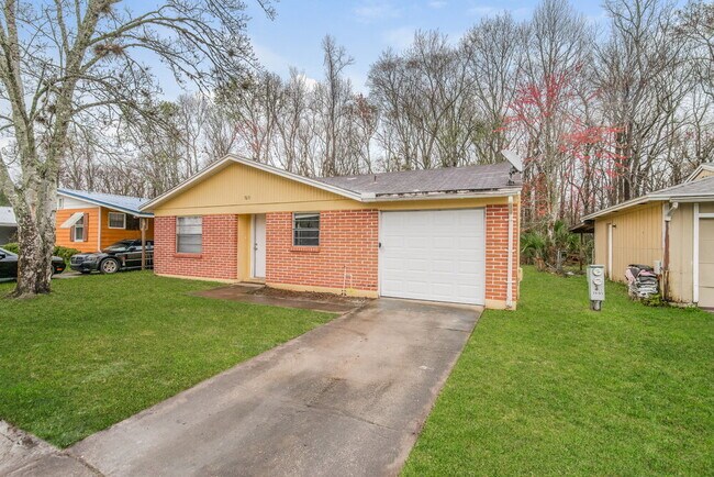 Building Photo - 7651 McCowan Dr