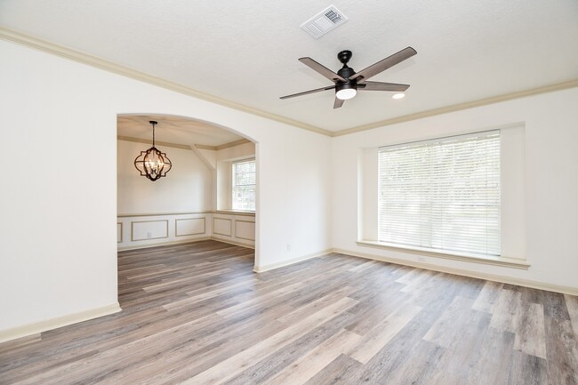 Foto del edificio - 8231 Bo Jack Dr