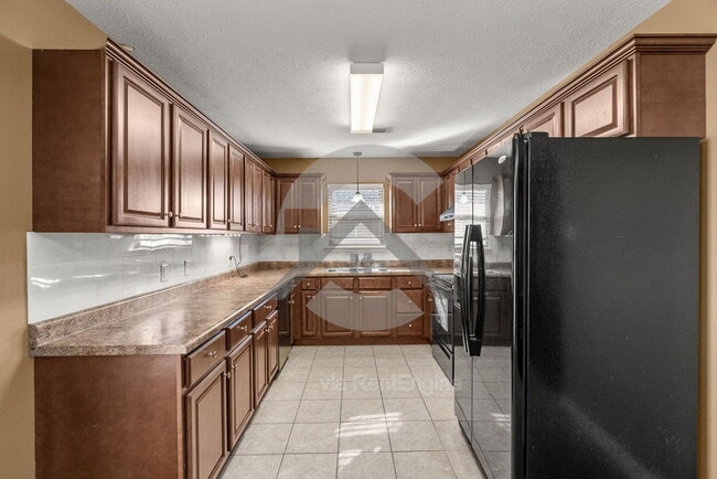 Building Photo - 2235 Linda Drive