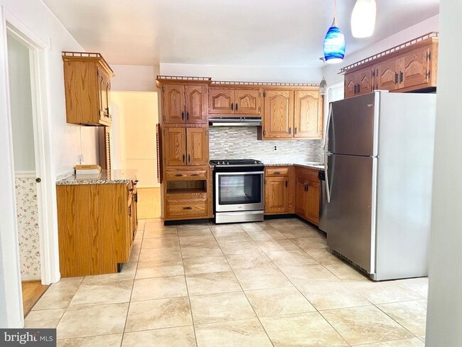 Building Photo - 13618 Smallwood Ct