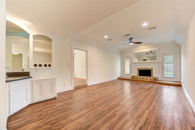 Foto del edificio - 1603 Leatherwood Dr