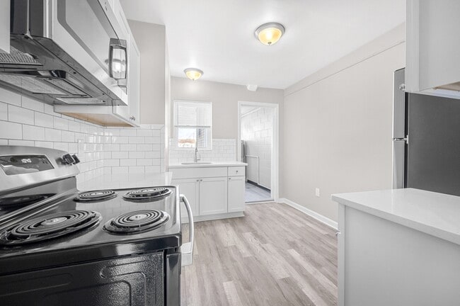 Building Photo - 6735 Ford Ave