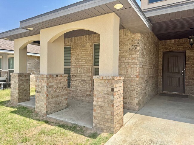 Building Photo - Amazing 4 bedroom 3 Bath on Cul-de-Sac in ...