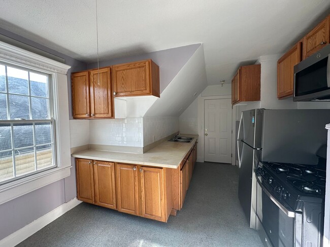 Building Photo - 1492 Dixwell Ave