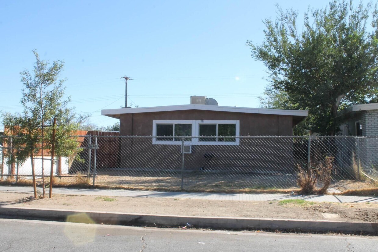 38922 9th St E, Palmdale, CA 93550 House Rental in Palmdale, CA